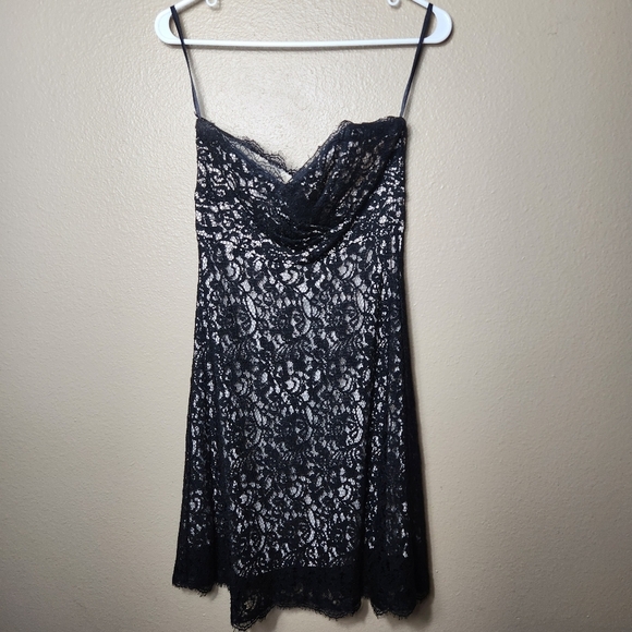 WHBM Womens Black Lace Strapless Above Knee Sheath Cocktail Dress |2| - Picture 1 of 7